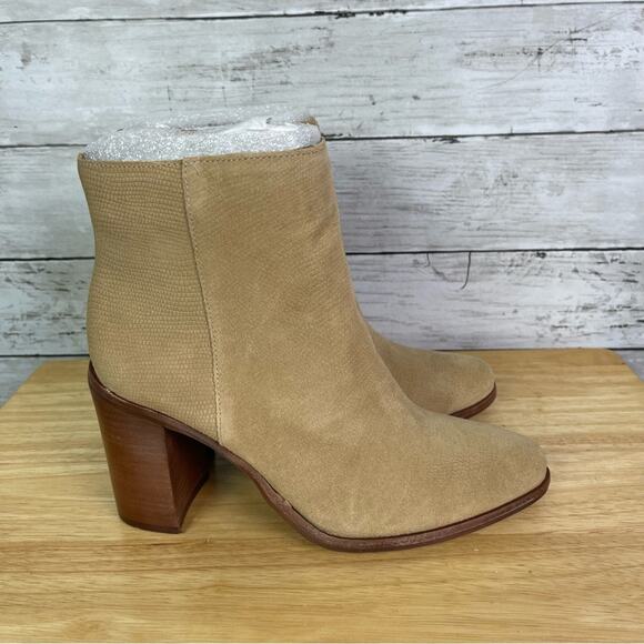Vince Camuto Paitrilla Ankle Booties Size 7.5 - Picture 1 of 6